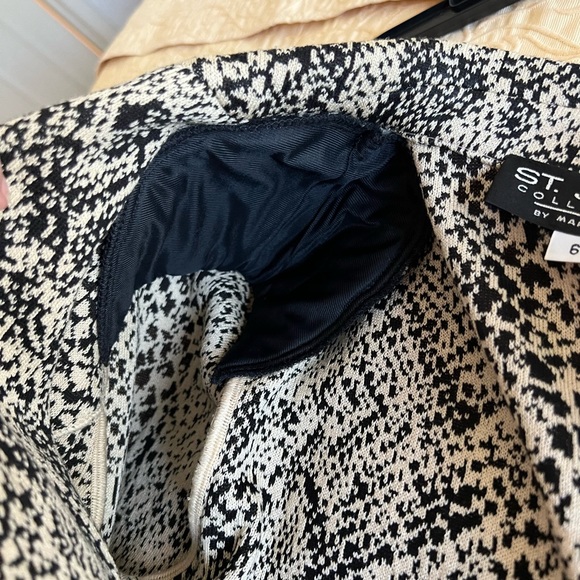 St. John Collection Blazer - Picture 10 of 11